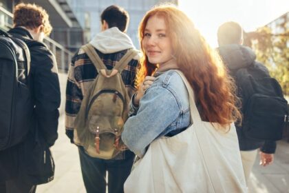 Con i Bambini Bando benessere piscologico adolescenti